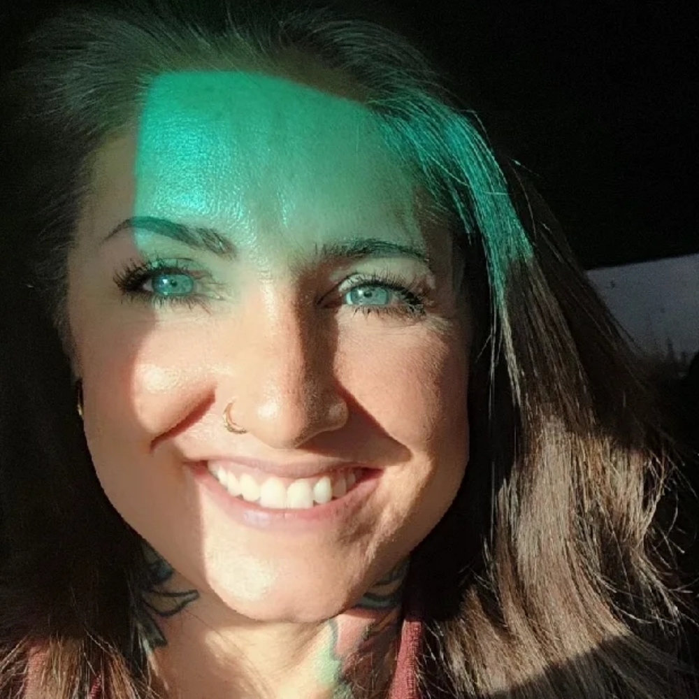Meet your Posher, Alicia